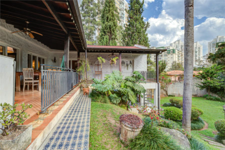 Casa de Vila à venda com 3 quartos, sendo 2 suítes, em Alto da Boa Vista, São Paulo, SP