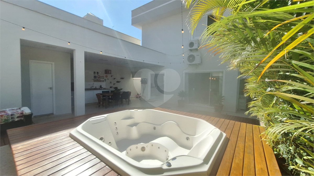 Casa à venda com 3 suítes no condomínio Residencial Villa dos Inglezes, Sorocaba - SP