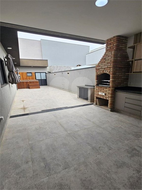Casa à venda com 3 quartos, sendo 1 suíte, no condomínio Mantova, Indaiatuba - SP