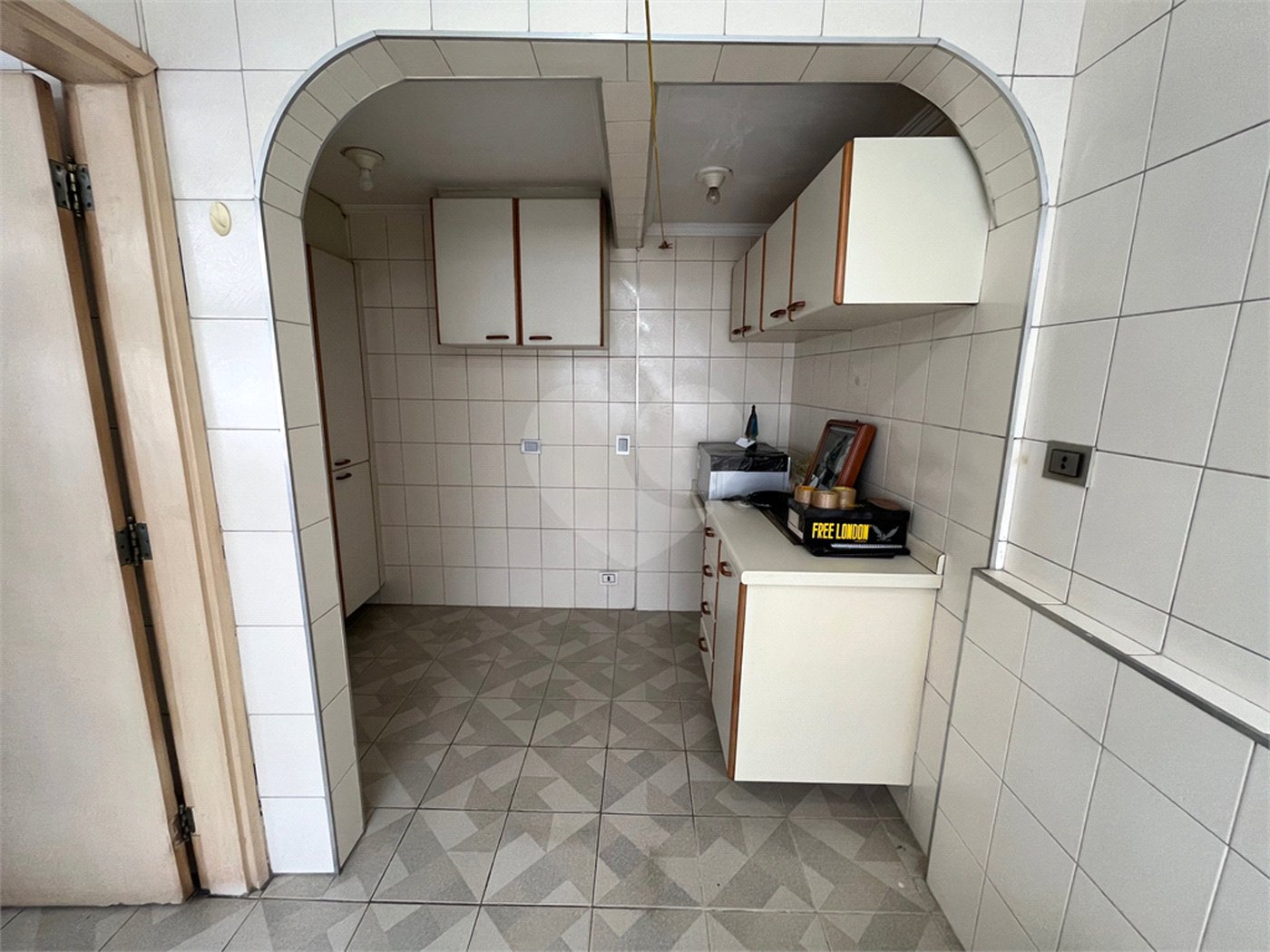 Apartamento à venda com 3 quartos, sendo 1 suíte, em Itaim Bibi, São Paulo, SP