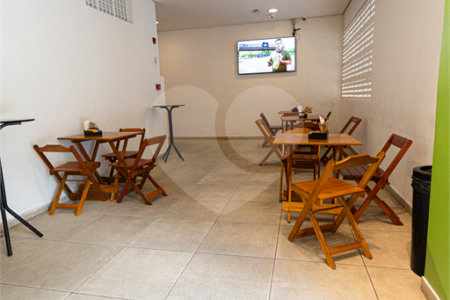 Apartamento à venda com 5 quartos, sendo 4 suítes,  em Parque Reboucas, São Paulo, SP