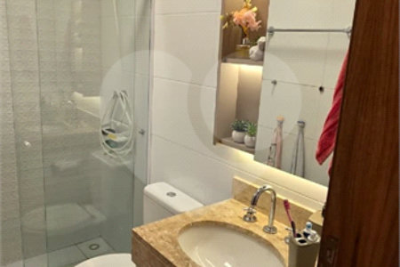 Casa à venda com 3 quartos, sendo 1 suíte, no condomínio Travessa Sílvio Lazzari,38, São Paulo - SP