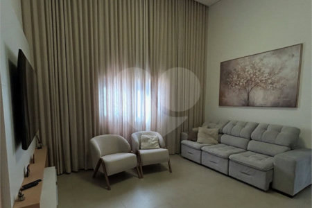 Casa à venda com 3 quartos, sendo 1 suíte, no condomínio Bosque dos Pires, Itatiba - SP