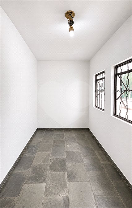 Sobrado à venda com 4 quartos, sendo 2 suítes, em Vila Pires, Santo André, SP
