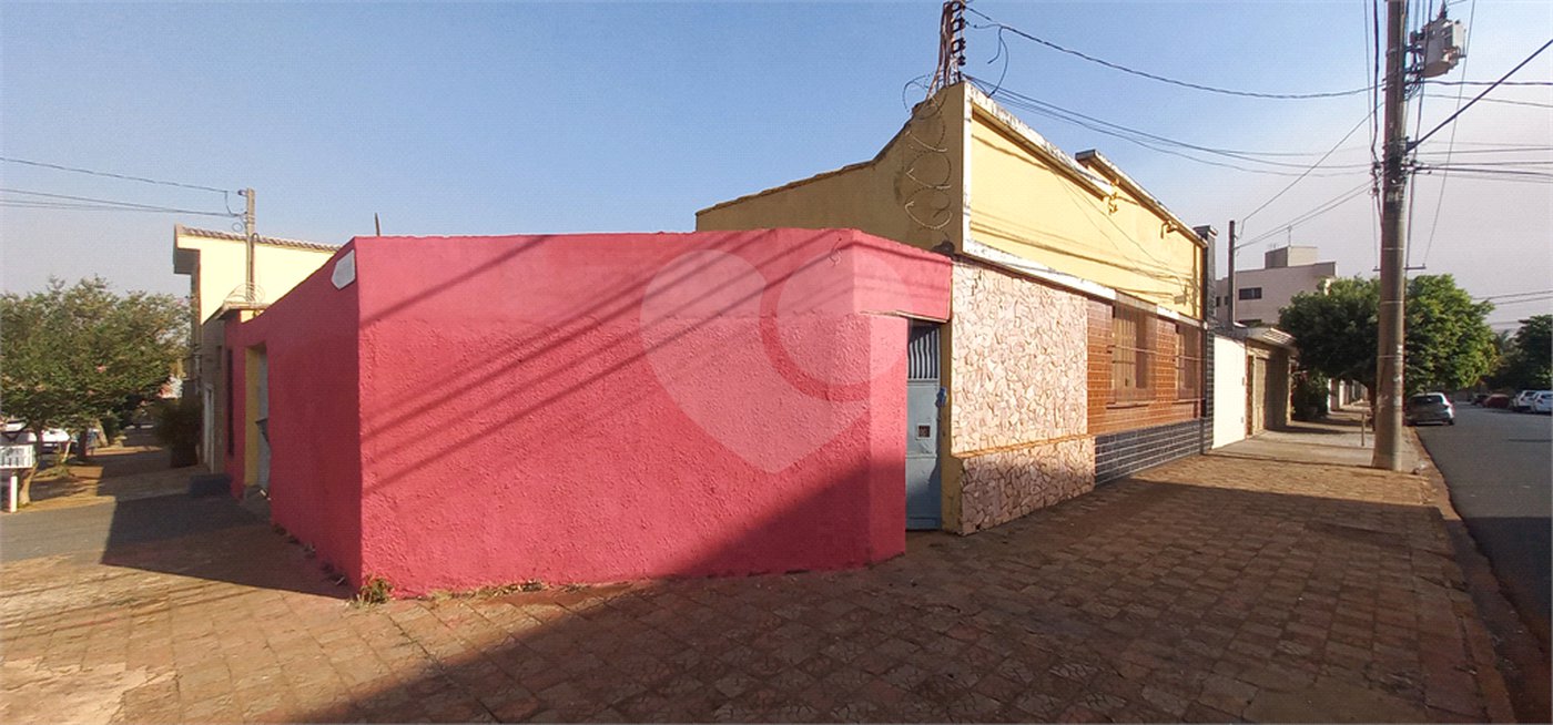 Casa Térrea à venda com 3 quartos em Ipiranga, Ribeirão Preto, SP