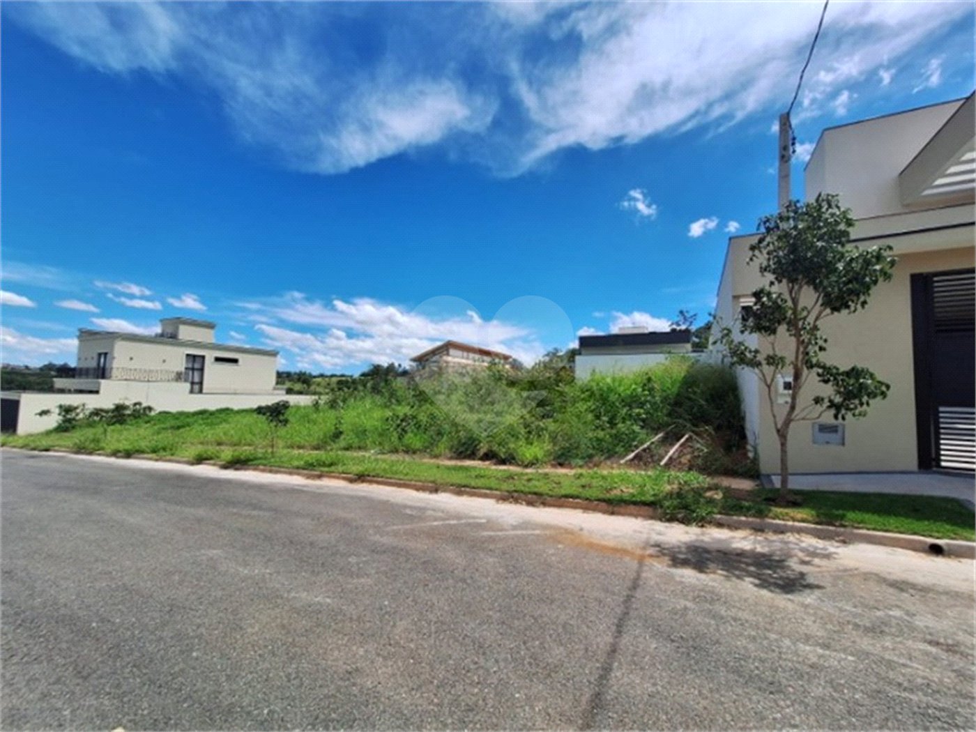 Terreno à venda com 1 suíte em Pinheirinho, Vinhedo, SP