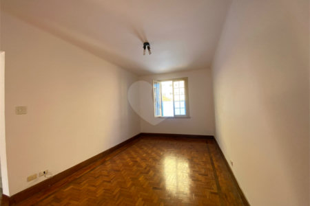 Casa à venda com 2 quartos, sendo 1 suíte, em Aclimação, São Paulo, SP