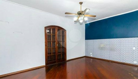 Sobrado à venda com 3 quartos, sendo 1 suíte,  em Vila Gustavo, São Paulo, SP