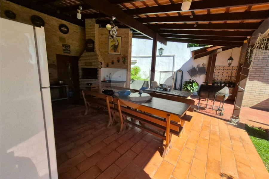 Casa Térrea à venda com 4 quartos, sendo 2 suítes, em Roseira, Mairiporã, SP