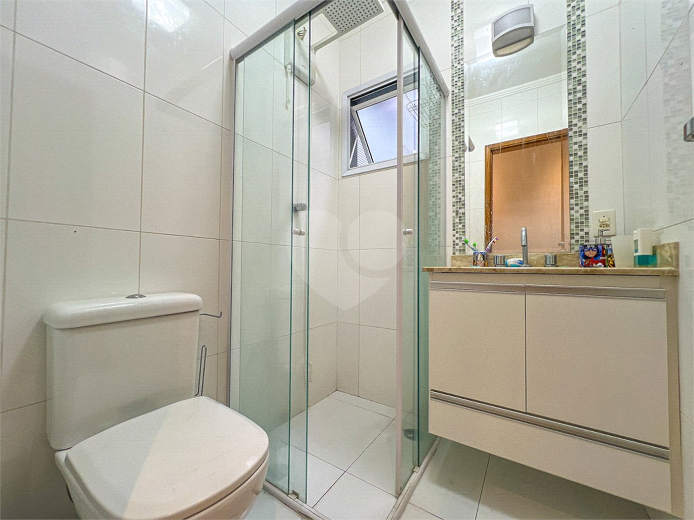 Sobrado à venda com 3 quartos, sendo 1 suíte,  em Tremembé, São Paulo, SP