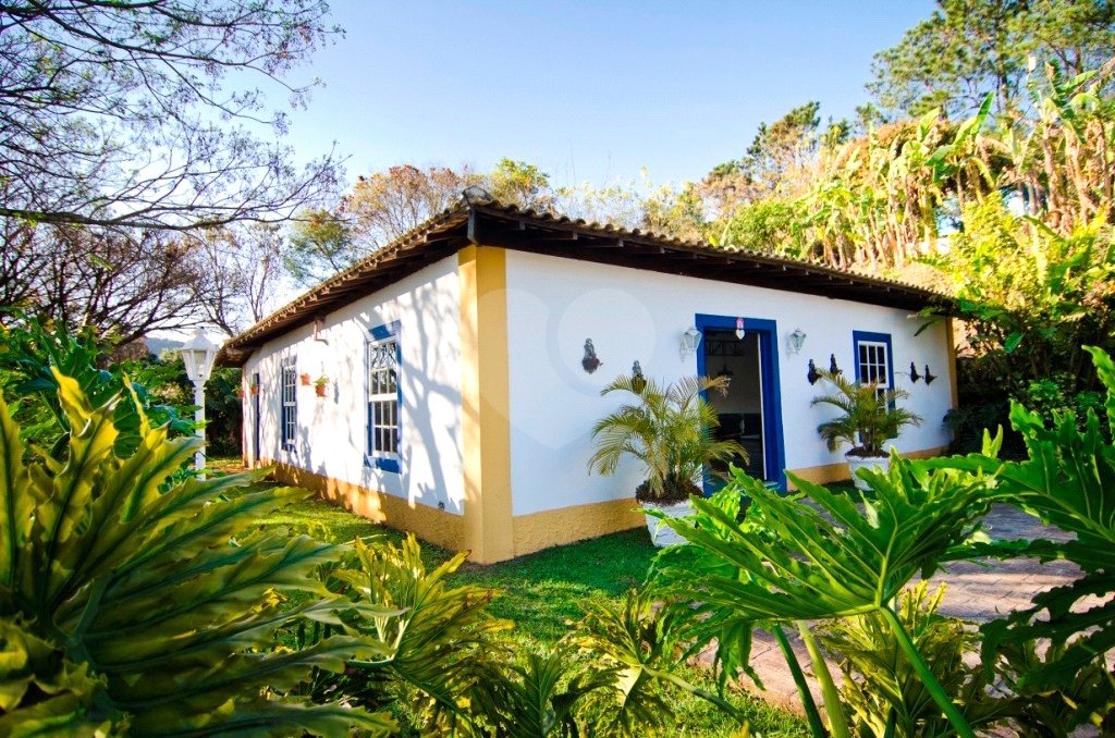 Casa à venda com 4 quartos em Chácaras Maringá, Atibaia, SP