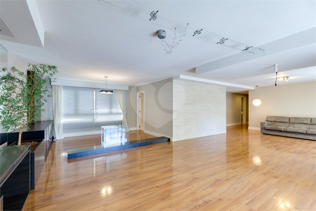 Apartamento para alugar com 4 suítes em Alto da Boa Vista, São Paulo, SP
