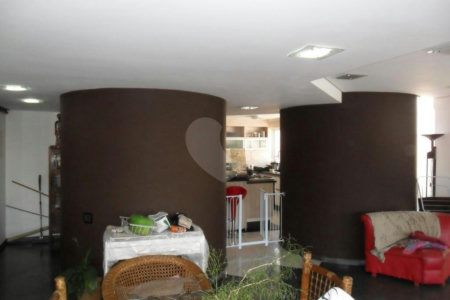 Sobrado à venda com 5 quartos, sendo 4 suítes,  em Tucuruvi, São Paulo, SP