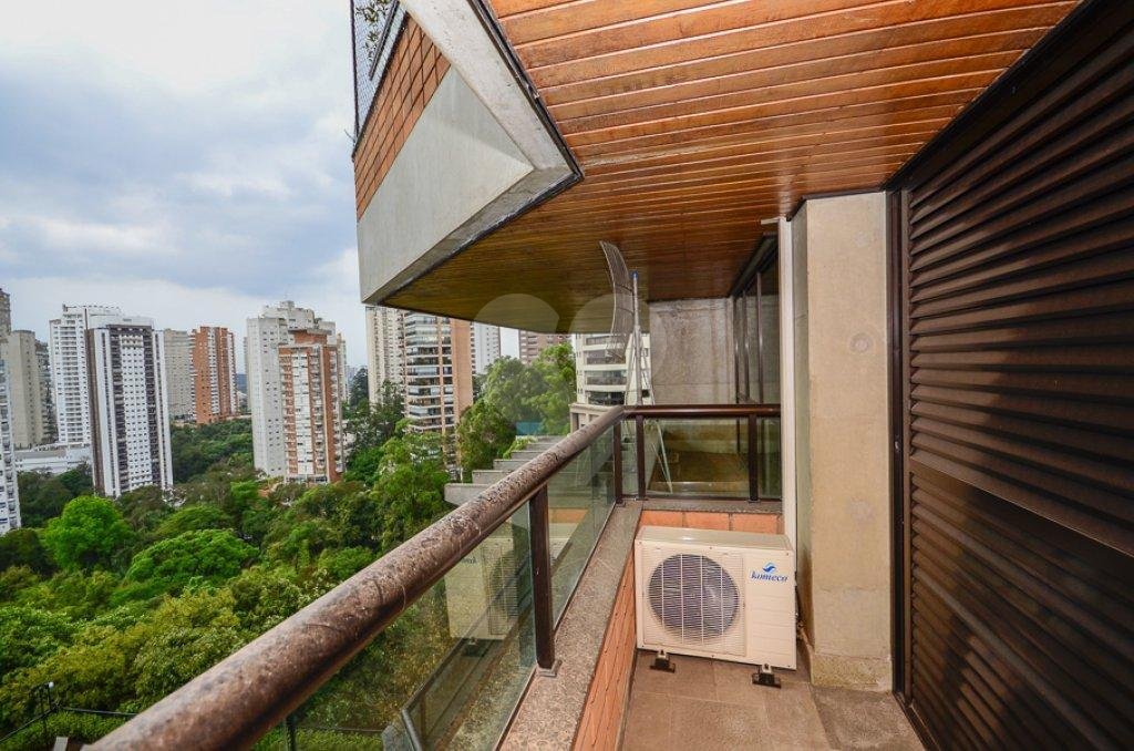 Apartamento à venda com 4 quartos, sendo 2 suítes, em Paraíso do Morumbi, São Paulo, SP