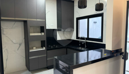 Casa à venda com 3 quartos, sendo 1 suíte,  no condomínio Vila Ytu, Indaiatuba - SP