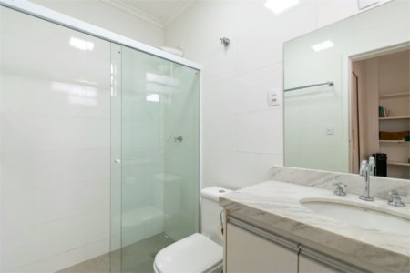 Sobrado à venda com 3 quartos, sendo 1 suíte,  em Cidade Monções, São Paulo, SP
