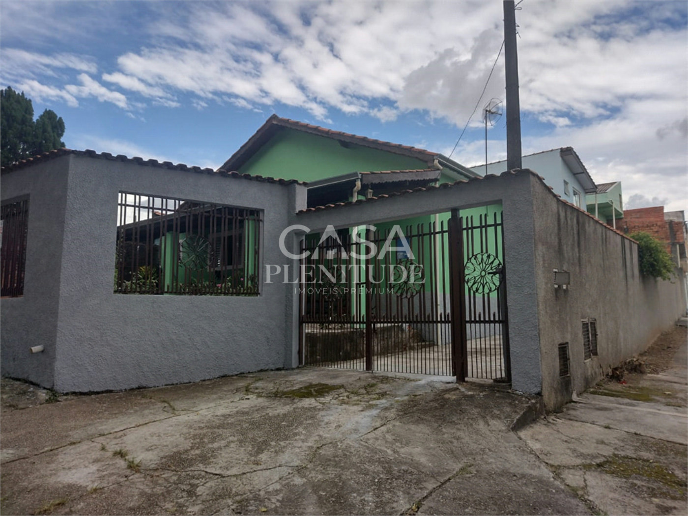 Casa à venda com 4 quartos, sendo 1 suíte, em Parque das Laranjeiras, Sorocaba, SP