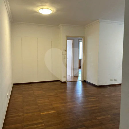 Amplo e Clássico: Apartamento de 90 m² em Higienópolis!