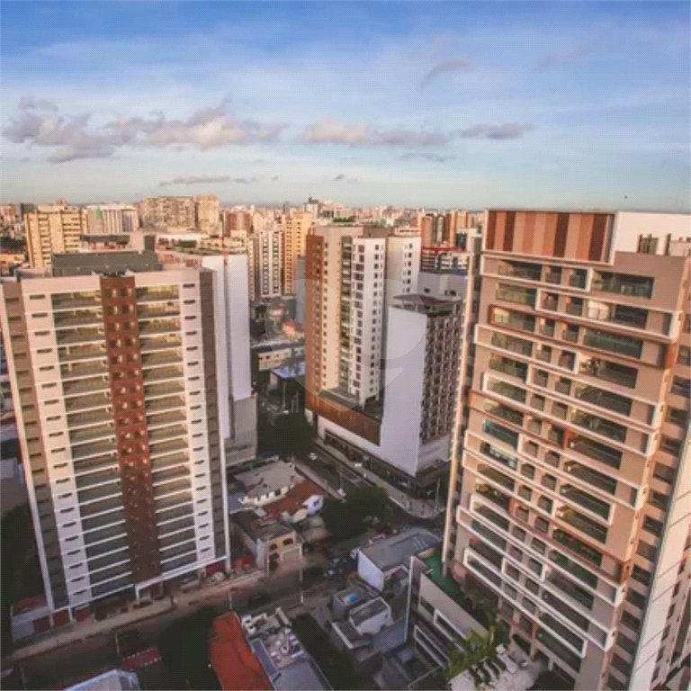 Apartamento à venda com 3 suítes em Vila Mariana, São Paulo, SP
