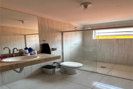 Sobrado à venda com 4 quartos, sendo 1 suíte, em Wanel Ville, Sorocaba, SP