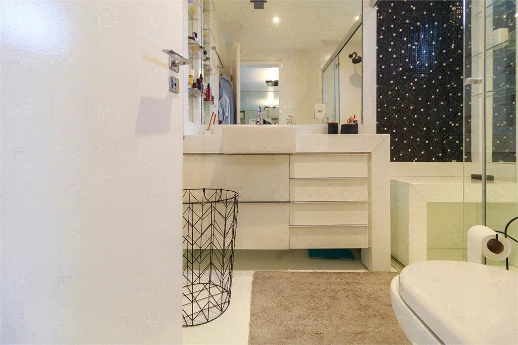 Apartamento à venda com 3 suítes em Cidade Monções, São Paulo, SP