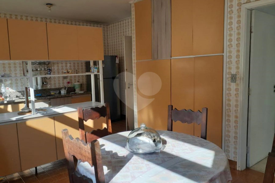 Sobrado à venda com 3 quartos, sendo 1 suíte, em Vila Mariana, São Paulo, SP