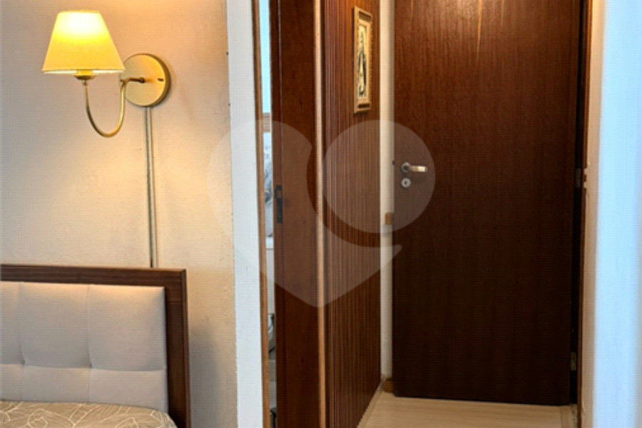 Casa à venda com 4 quartos, sendo 1 suíte,  no condomínio Alpes da Cantareira, Mairiporã - SP