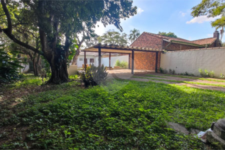 Terreno à venda com 1 suíte em Interlagos, São Paulo, SP