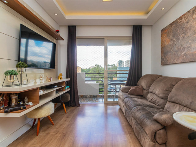 Apartamento à venda com 3 quartos, sendo 1 suíte,  em Jardim Marajoara, São Paulo, SP