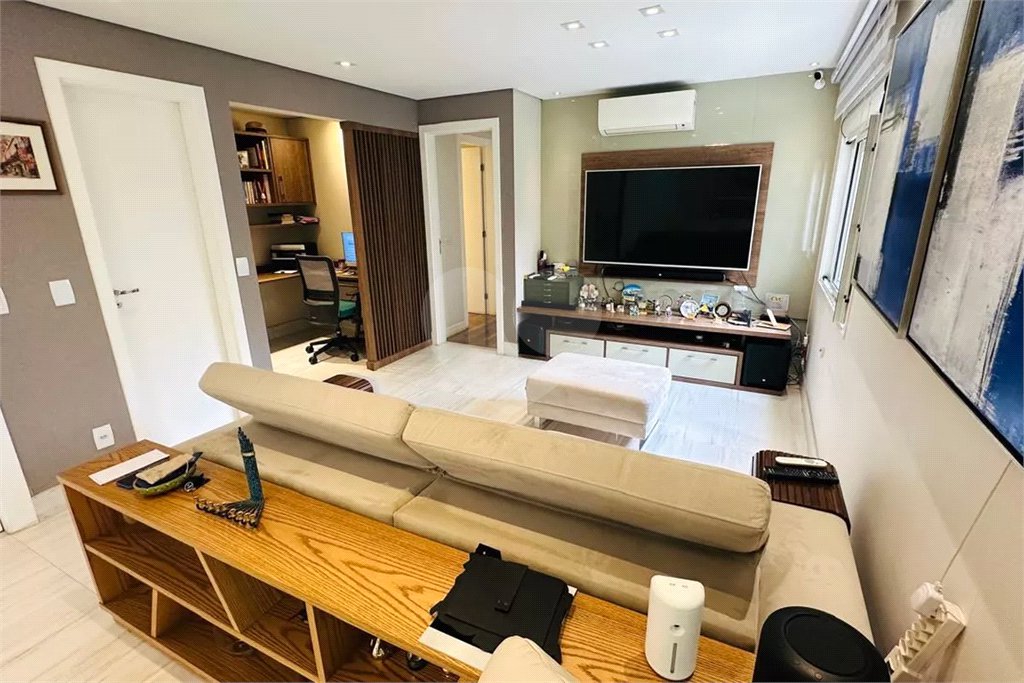 Apartamento à venda com 3 suítes em Vila Mariana, São Paulo, SP