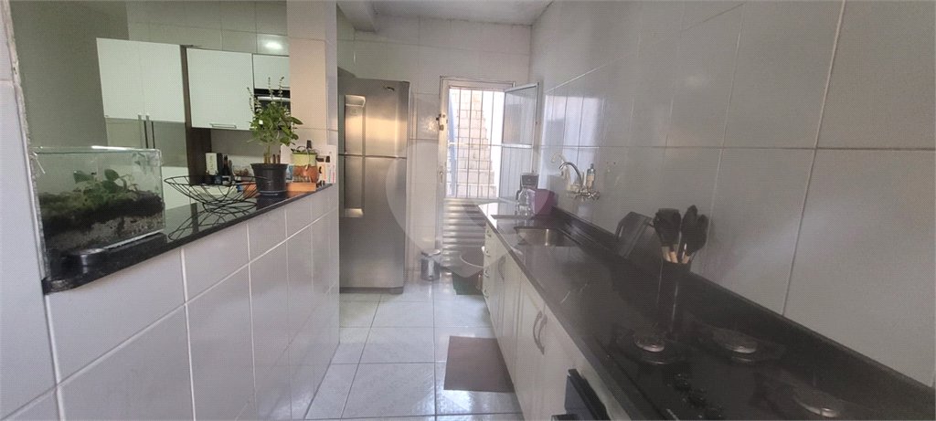 Casa à venda com 3 quartos em Vila Varela, Poá, SP