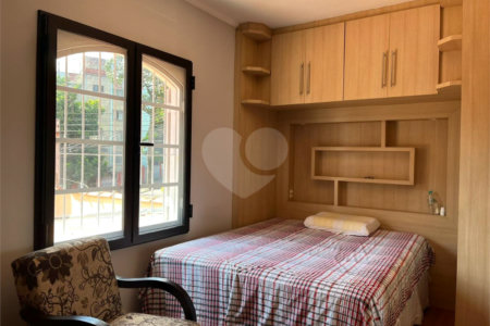 Casa à venda com 2 quartos no Centro, Diadema, SP