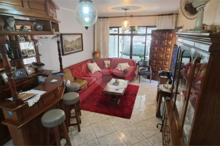 Casa à venda com 3 quartos, sendo 1 suíte, em Vila Maria Baixa, São Paulo, SP