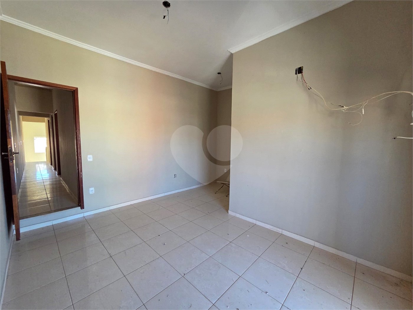 Casa à venda com 3 quartos, sendo 1 suíte, em Vila José Salem, Itapetininga, SP