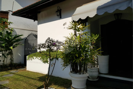 Casa à venda com 3 quartos, sendo 1 suíte, no condomínio City Campo Grande, São Paulo - SP