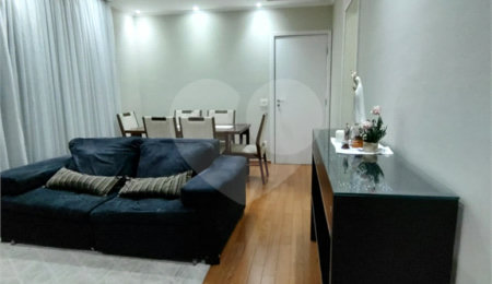 Apartamento à venda com 3 quartos, sendo 1 suíte,  em Santo Amaro, São Paulo, SP
