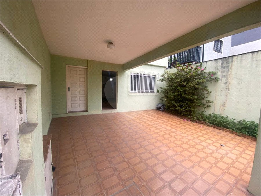 Sobrado à venda com 3 quartos em Bom Retiro, São Paulo, SP