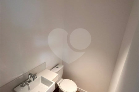 Apartamento à venda com 3 quartos, sendo 2 suítes, em Vila Andrade, São Paulo, SP