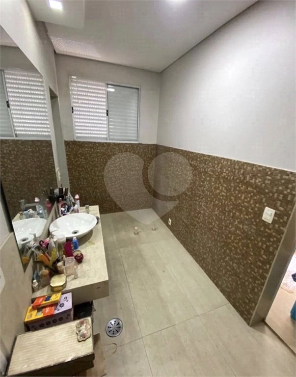 Sobrado à venda com 5 quartos em Santa Maria, Osasco, SP
