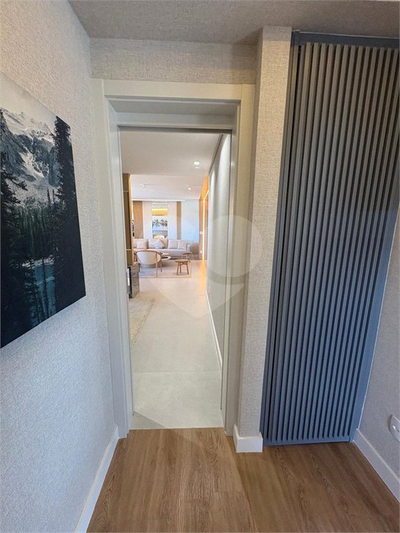 Apartamento à venda com 3 suítes em Urbanova, São José dos Campos, SP