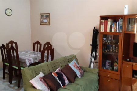 Sobrado à venda com 7 quartos, sendo 2 suítes, em Jardim Marajoara, São Paulo, SP