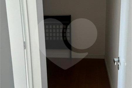 Apartamento à venda com 2 quartos, sendo 1 suíte, em Ortizes, Valinhos, SP
