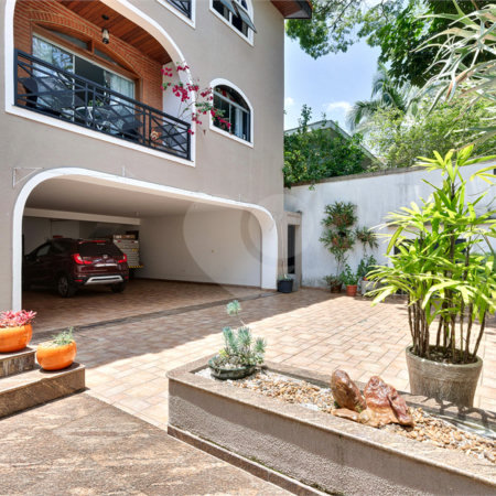 Casa à venda com 5 quartos, sendo 4 suítes, em Alto da Boa Vista, São Paulo, SP