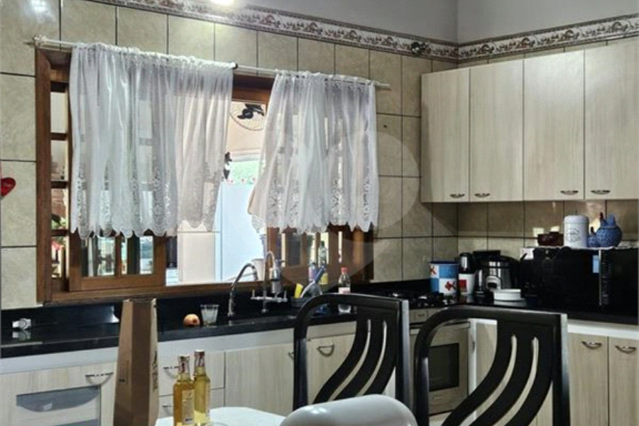 Casa à venda com 3 quartos, sendo 1 suíte, no condomínio Clube de Campo Fazenda Tabarã, Mairiporã - SP