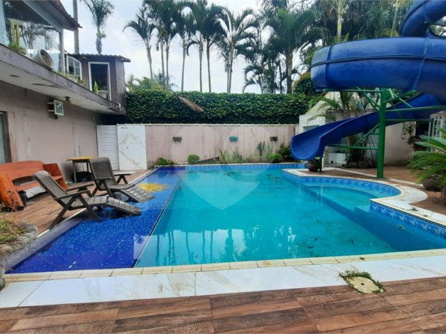 Sobrado para alugar com 3 quartos, sendo 2 suítes,  em Interlagos, São Paulo, SP