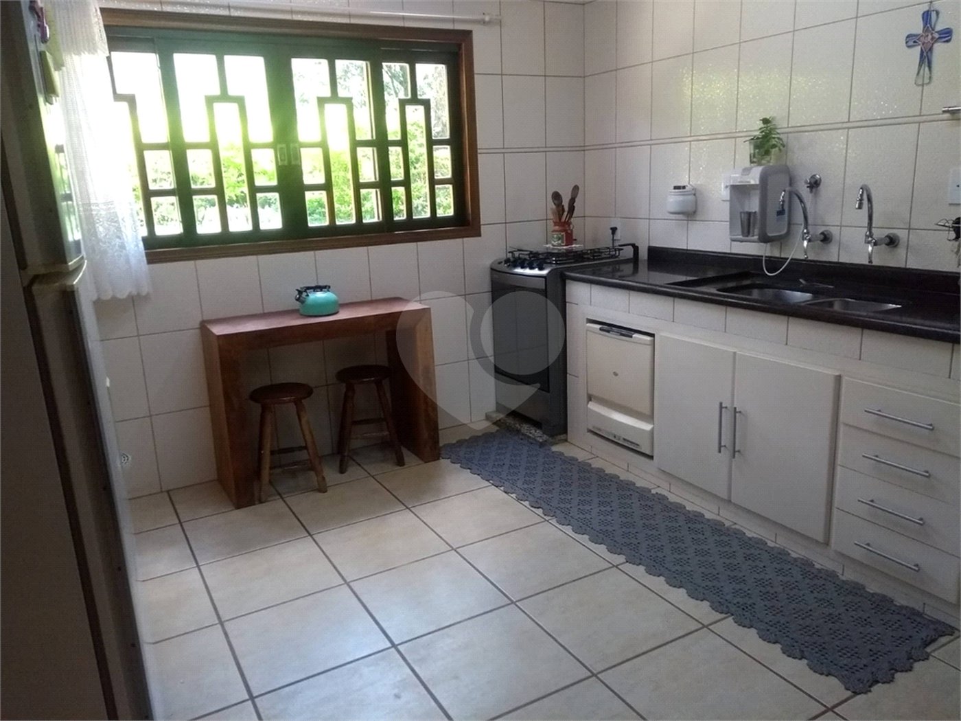 Chácara à venda com 4 quartos, sendo 1 suíte, em Bairro dos Pires, Extrema, MG