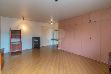 Sobrado à venda com 3 quartos, sendo 1 suíte, em Jardim Prudência, São Paulo, SP