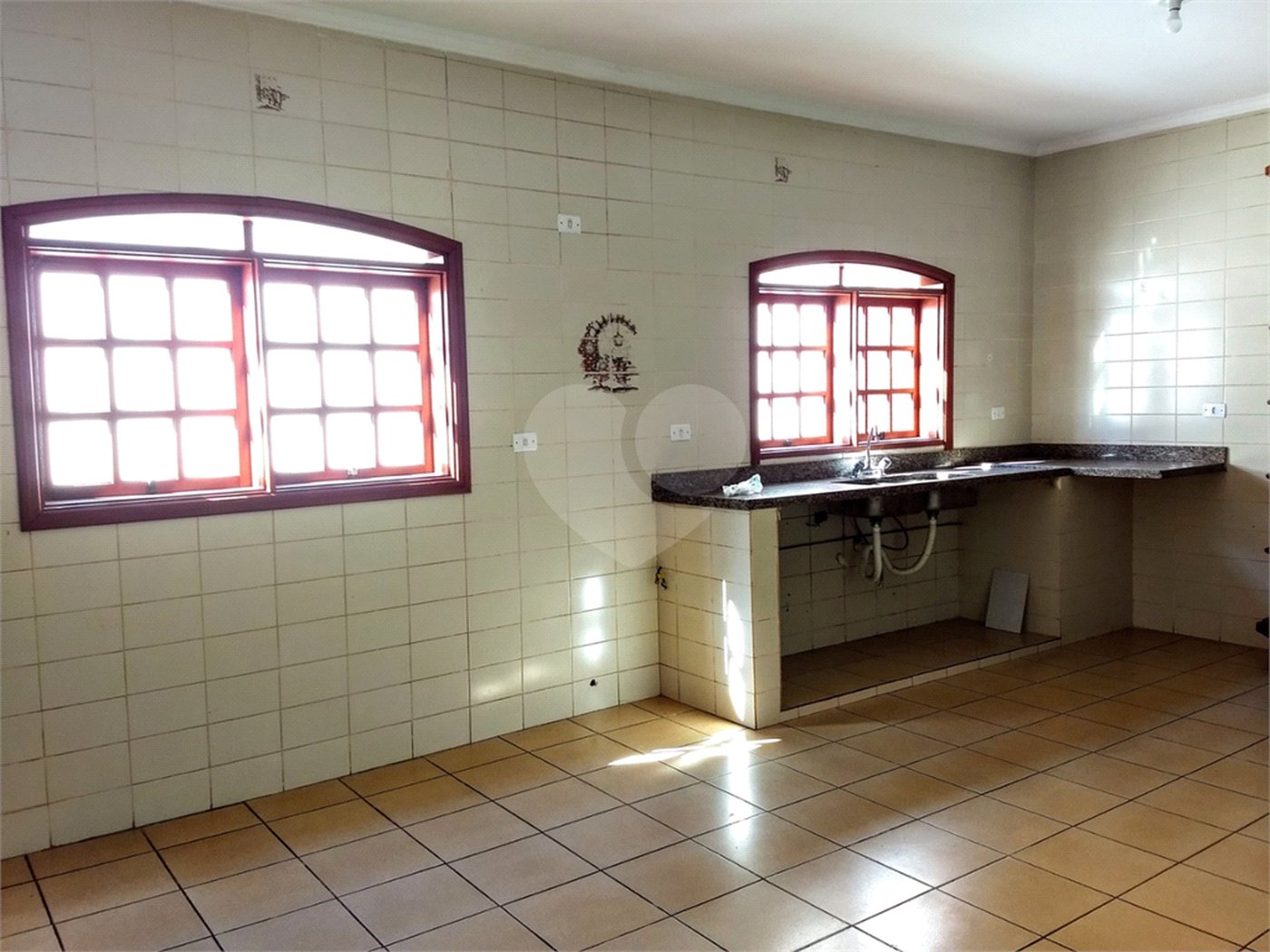 Sobrado à venda com 5 quartos, sendo 1 suíte, em Vila Esperia Ou Giglio, Atibaia, SP