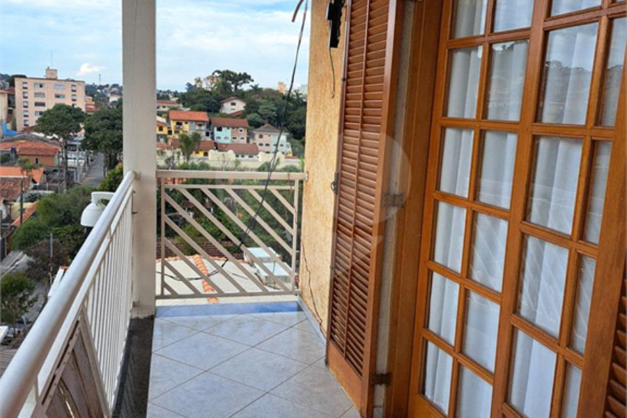 Sobrado à venda com 3 quartos em Tremembé, São Paulo, SP