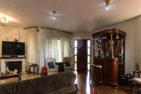 Sobrado à venda ou para alugar com 4 suítes em Vila Paulicéia, São Paulo, SP